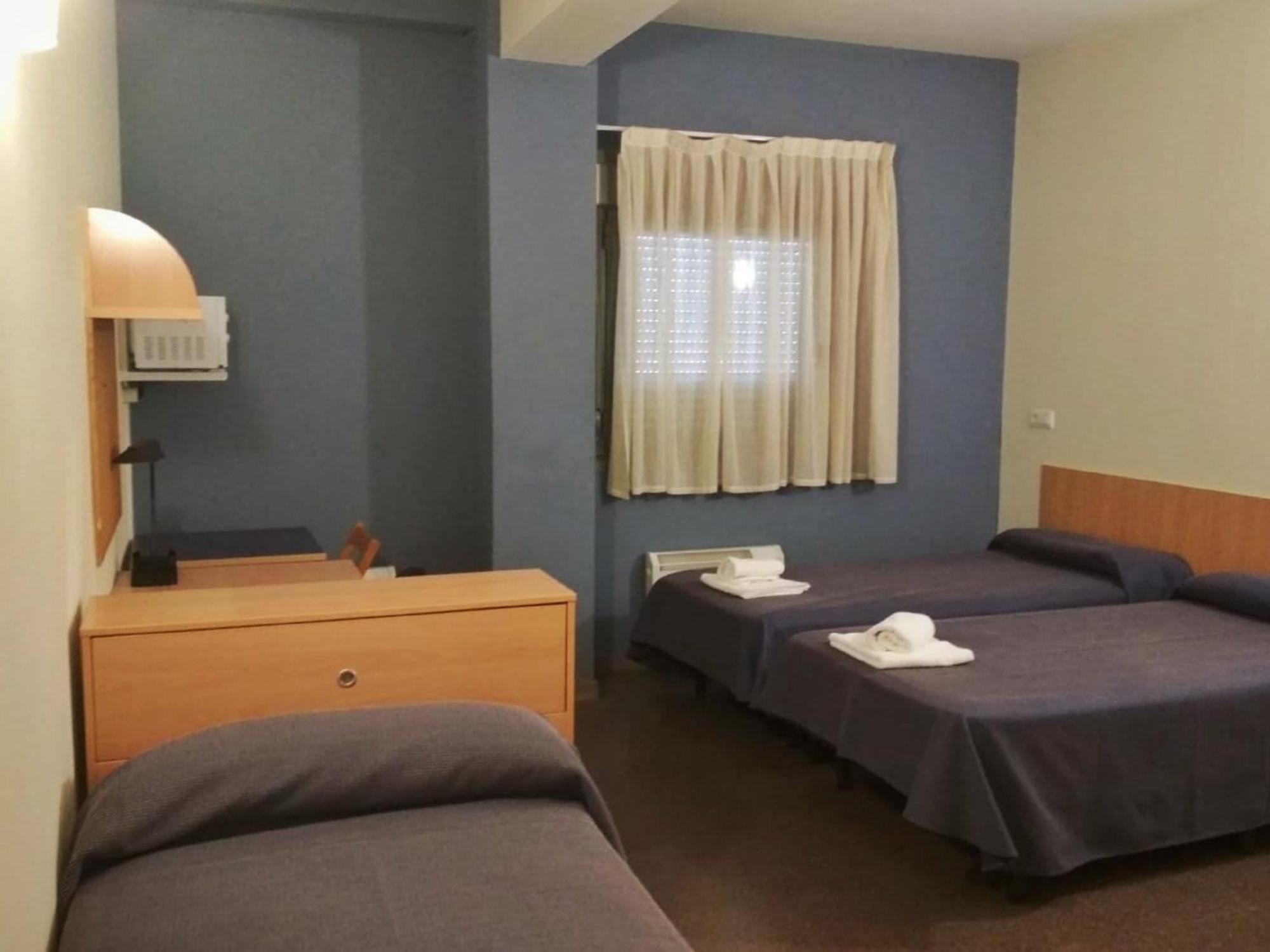 Residencia Universitaria Resa As Burgas Ourense Quarto foto